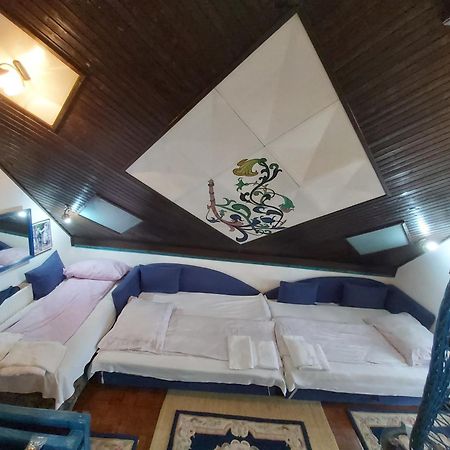 Guesthouse Bajka Vinci 객실 사진
